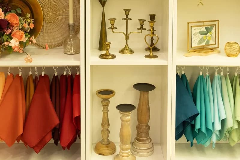 Introducing the furniture and décor rental catalogue
