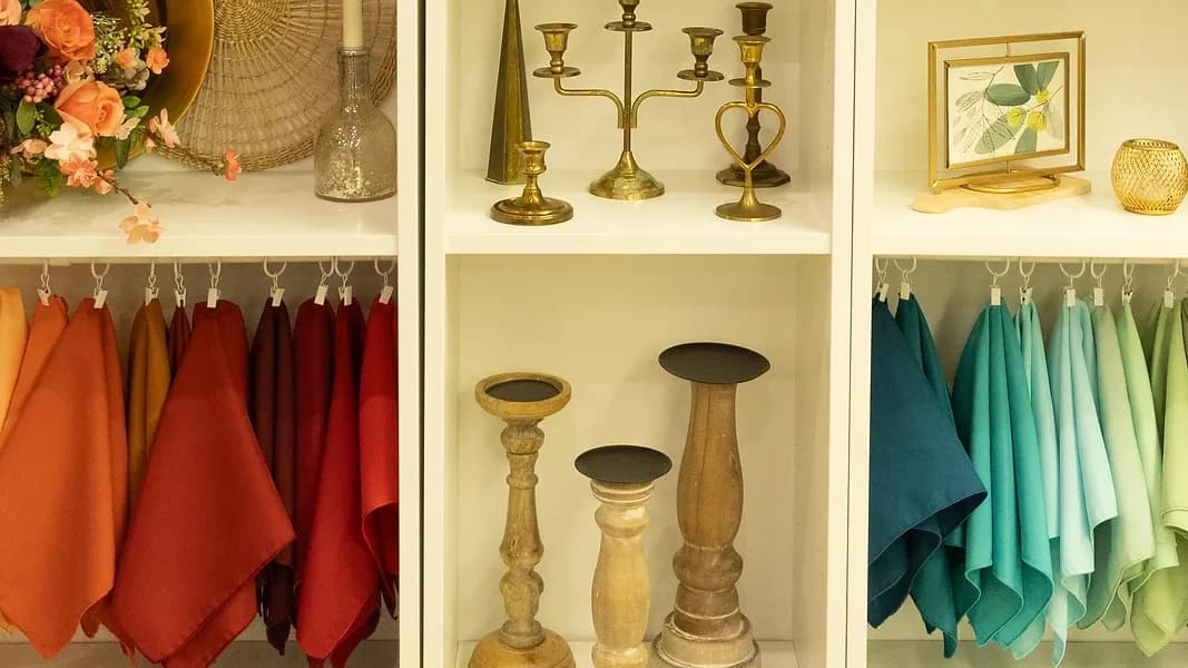 Introducing the furniture and décor rental catalogue